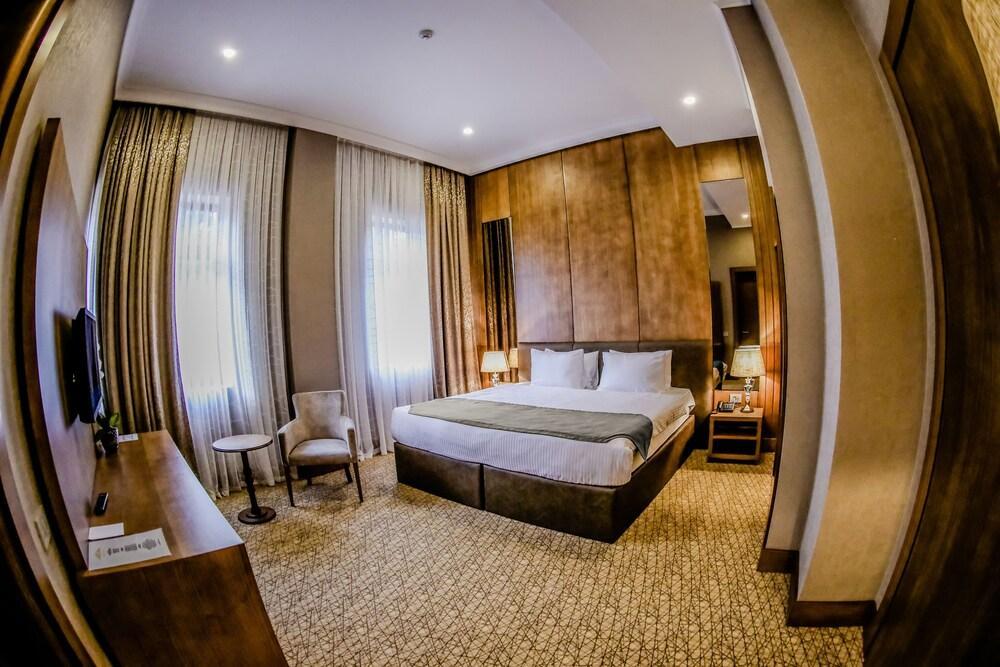 Madison Hotel バクー エクステリア 写真