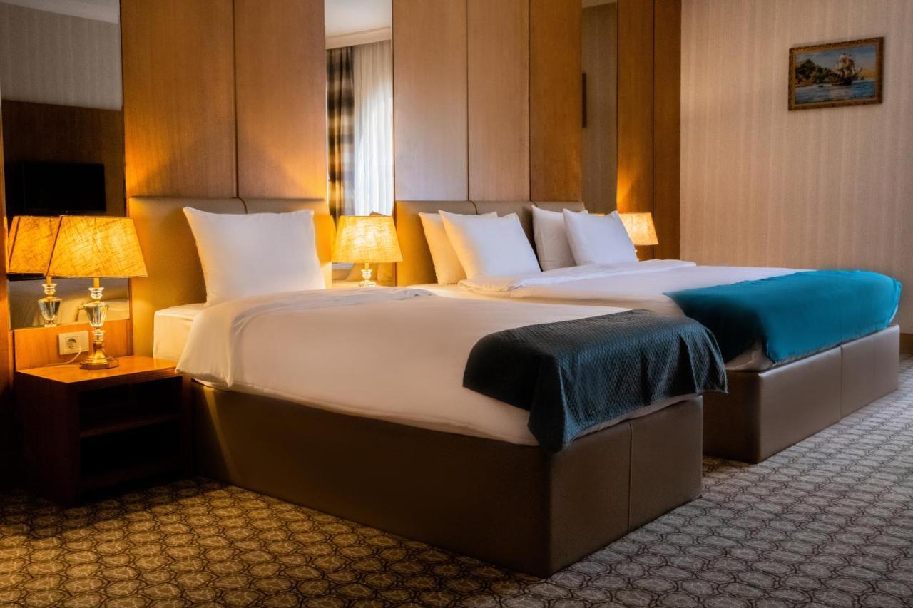Madison Hotel バクー エクステリア 写真