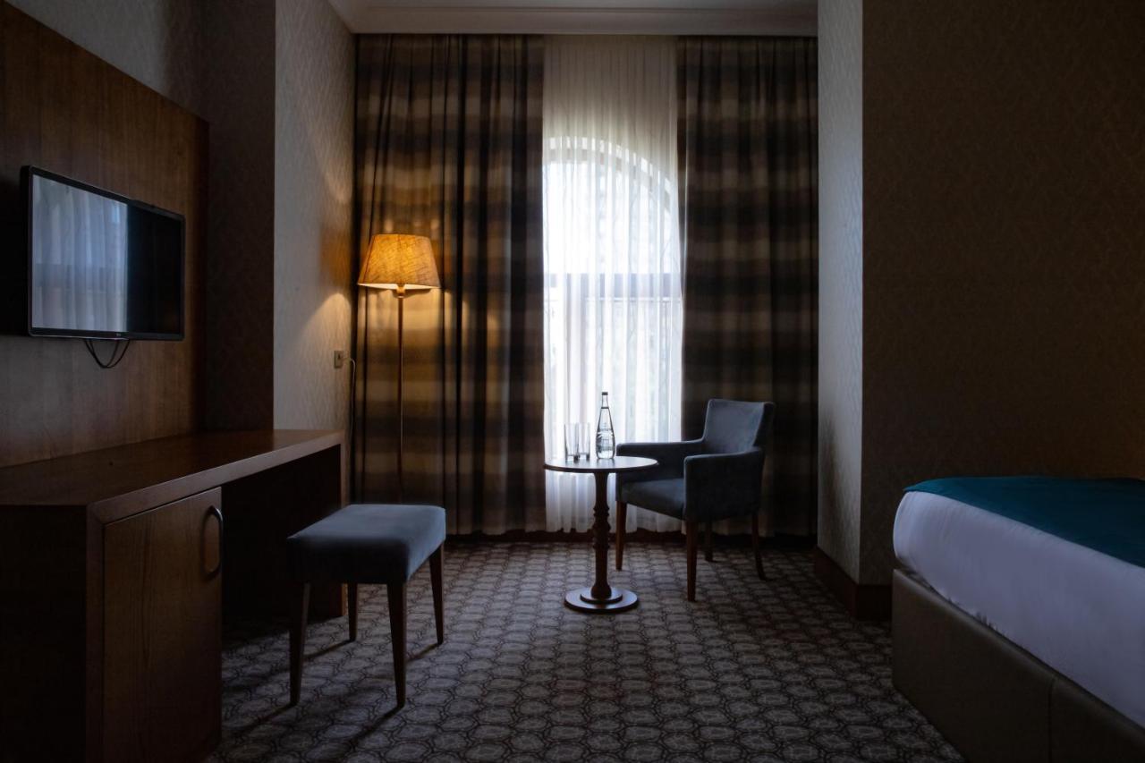Madison Hotel バクー エクステリア 写真