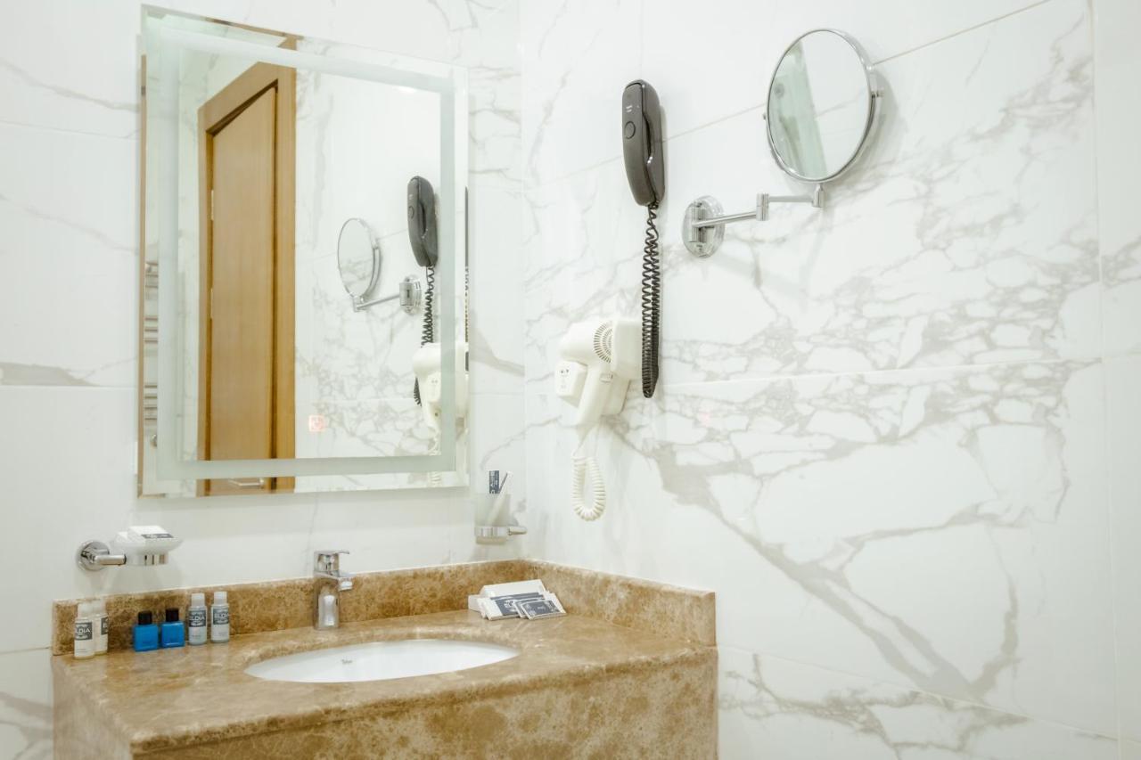 Madison Hotel バクー エクステリア 写真