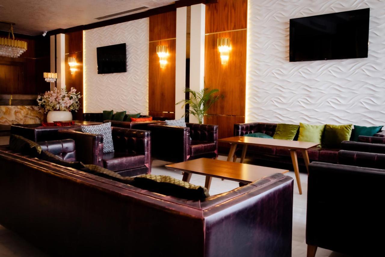 Madison Hotel バクー エクステリア 写真