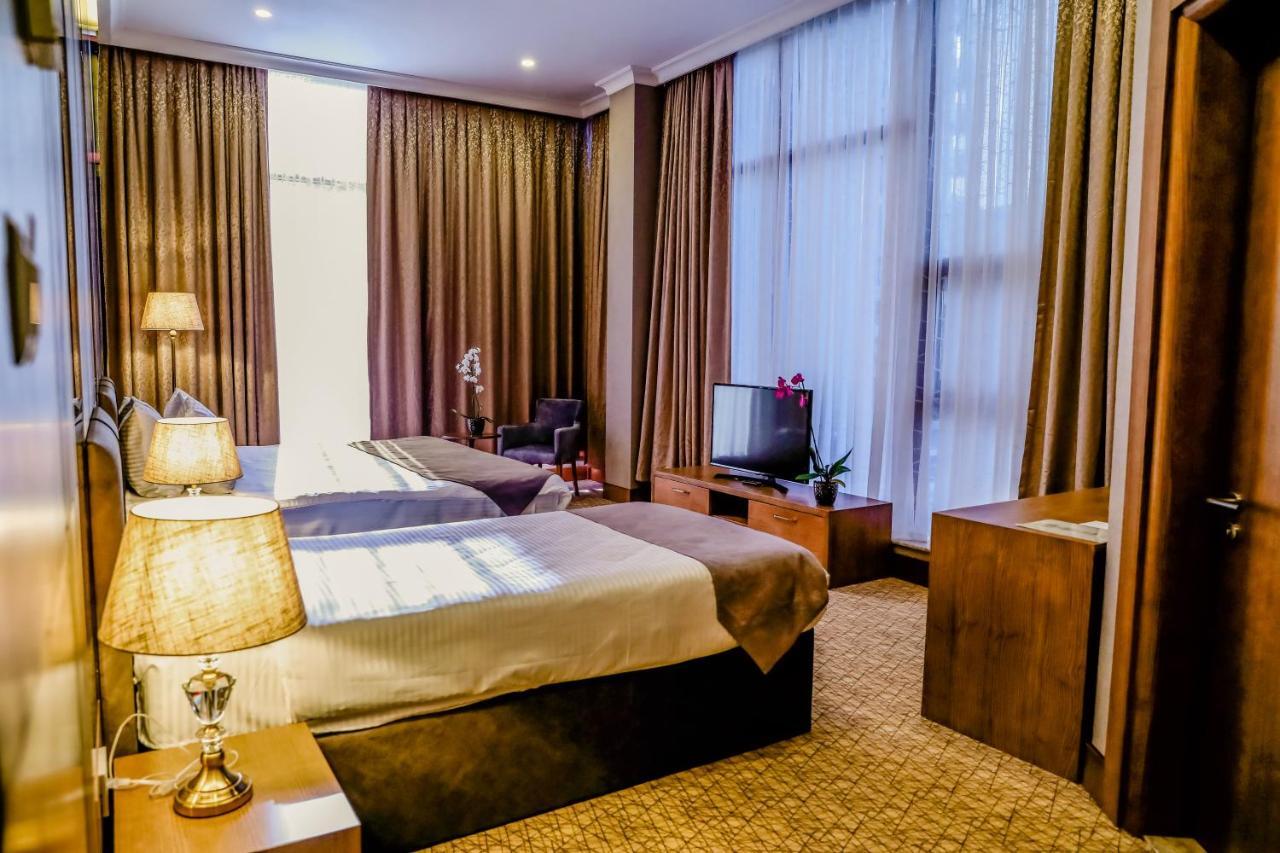 Madison Hotel バクー エクステリア 写真